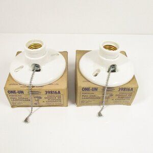 2 Vintage  UNUSED Leviton Porcelain Lampholder W/ Pull Chain, White Model #39816